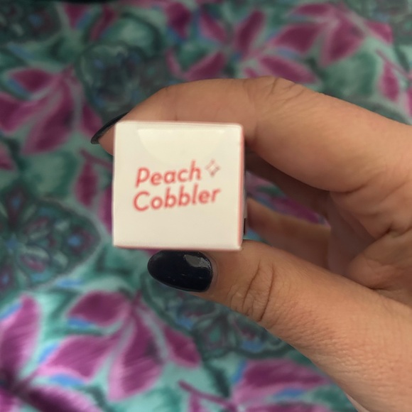 The Crème Shop Peach Cobbler Luscious Lip Oil - Picture 5 of 5